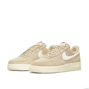 NIKE AIR FORCE 1 '07 LV8